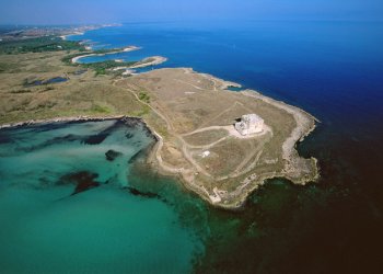 Luchtbeeld-kust-Torre-Guaceto